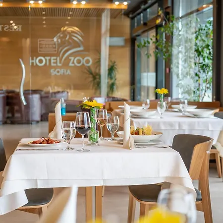 Hotel Zoo 4*