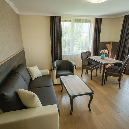 Hotel Zoo