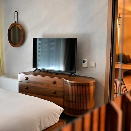 Zoo - Secured Paid Parking 4* Sofia
