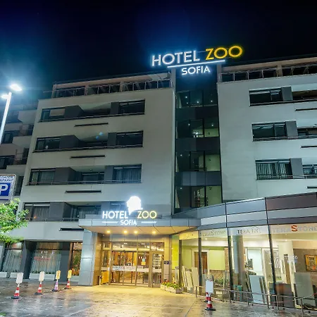 מלון Zoo